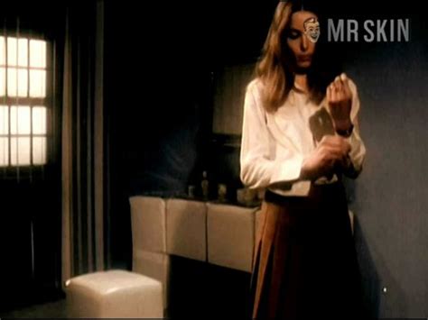 Il Mondo Porno Di Due Sorelle Nude Scenes Naked Pics And Videos At