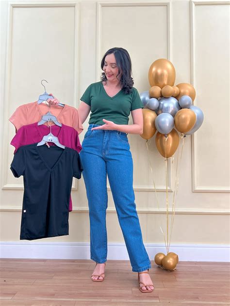 Blusa Canelada Gola V Cores Verde Militar Nude Preto Roxo Lojas Bras a número um em jeans e