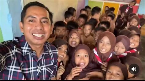 Pak Ribut Guru Viral Lumajang Masuk Deretan Bursa Kandidat Bupati Kok