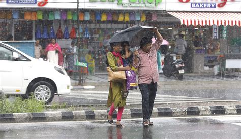 Four Dead Three Missing As Heavy Rain Lashes Kerala Red Alert Sounded