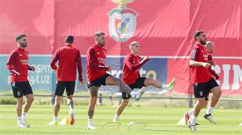 Benfica prepara jogo o Rangers conheça o programa Benfica