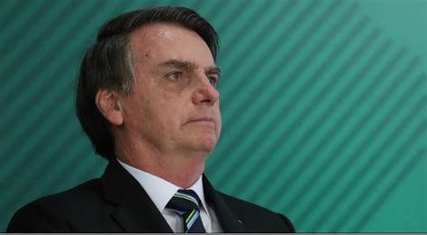 Urgente Bolsonaro Vai S Pressas Para Hospital Das For As Armadas