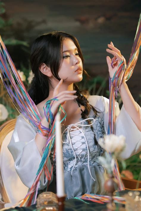 Không hổ danh trường hot nhất nhì cả nước dàn nữ sinh của Ams ai cũng xinh giỏi đúng chuẩn