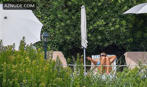 Jennifer Aniston Sexy Toned Bikini Body By The Pool In Portofino Aznude