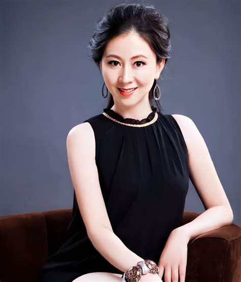 Thang Gia Lệ chụp ảnh nude để nổi tiếng bị bố từ mặt chồng đòi ly hôn