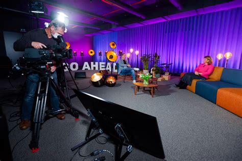 SLV Rent And CHAUVET Professional Set Tone In Color At Van Marke