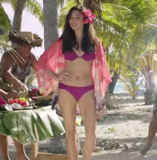 Quitan Video De Seguridad A Rea Con Modelos En Bikini Por Considerarlo Sexista Revista Merca