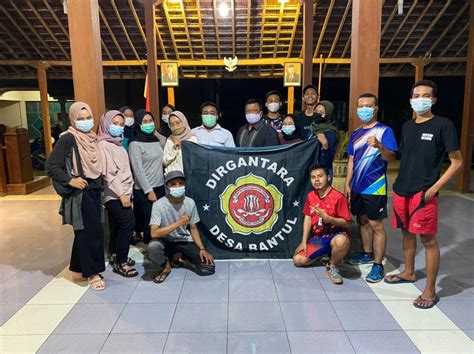 Badminton Bersama Karang Taruna Wiratama Canden Dengan Karang Taruna