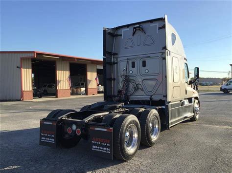 2017 Freightliner CASCADIA EVOLUTION For Sale | 72" Sleeper | #256199