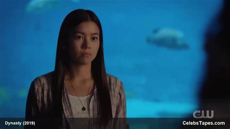 Elizabeth Gillies Hot Cleavage