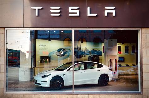 This Chart Shows How Tesla Can Keep Cutting Prices And Stay Ahead Of