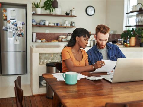 When is the best time to pay my credit card bill? | CreditCards.com