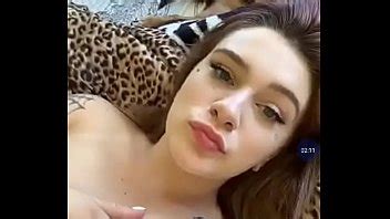 La Chica Que Le Gusta Estar En Topless Xvideos