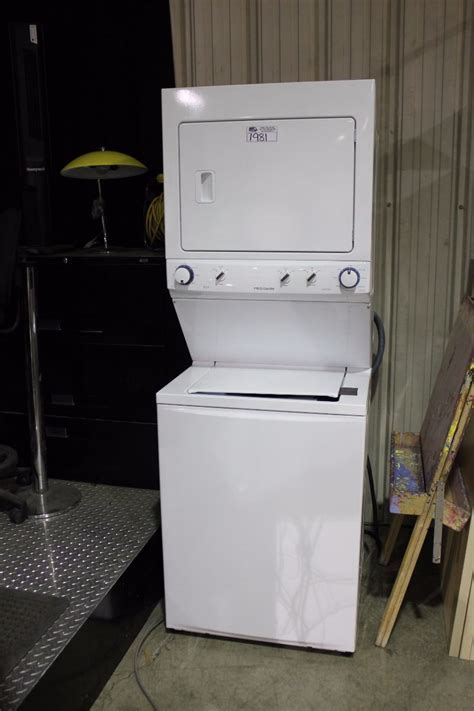 FRIGIDAIRE COMBO WASHER/DRYER