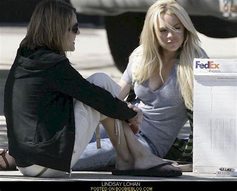 Lindsay Lohan Gets A Package Boobie Blog Big Tits Every Day