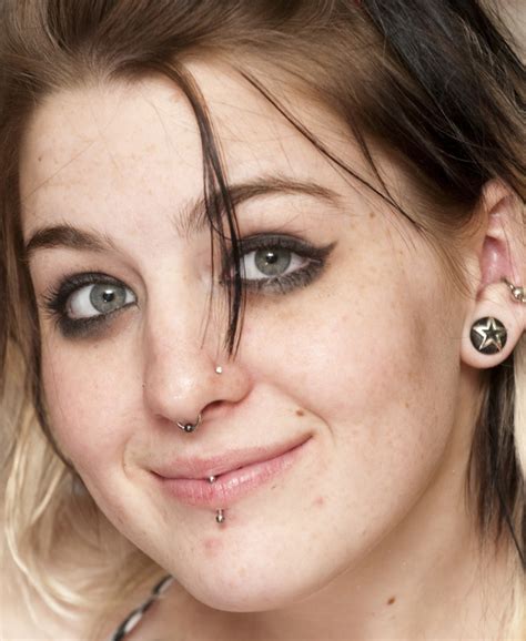 Portrait Editing Remove Eye Glasses From A Photo