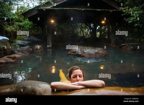 Woman Hot Spa Japan Hi Res Stock Photography And Images Alamy