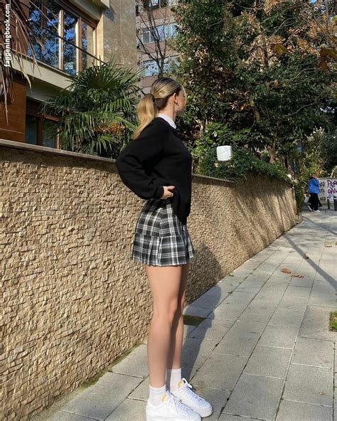 Melike Saygın Nude OnlyFans Leaks Fappening Page FappeningBook