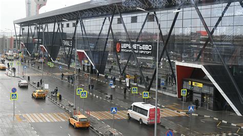 Руководство Шереметьево отправило в простой 40% персонала
