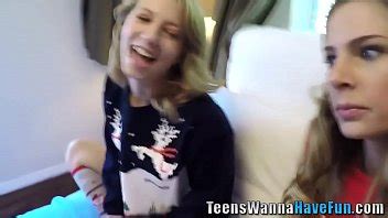 Caliente Es Rociada Con Semen Xvideos