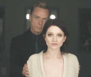 Tv Show Hot Scene Raychel Diane Weiner Sarah Hay Flesh Bone S E Video Best