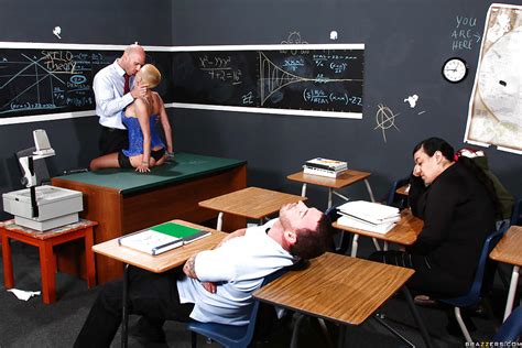 Shaved Head MILF In Stockings Joslyn James Gets Banged Hardcore Porn Pictures XXX Photos Sex