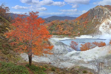 Noboribetsu Onsen Area – SNOW MONKEY RESORTS