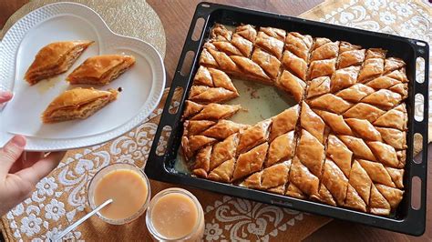 Bakllava Me Kulace E Sherbetosur Me Qumesht Te Kondensuar Shkrihet