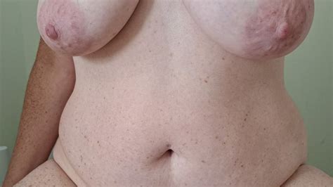 ALL NEW Footage Info While Naked Peeing MILFSHAKE GIRL Clips Sale