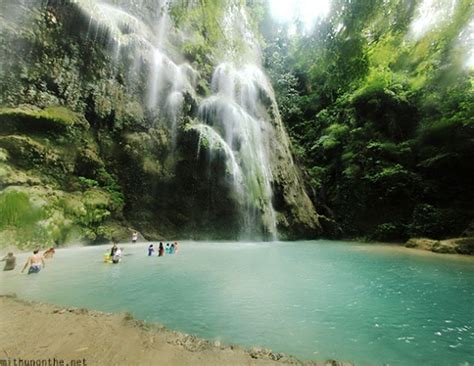 Philippines: Tumalog Falls; Oslob church, Cuartel