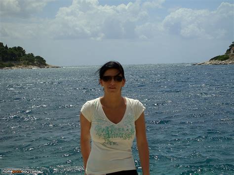 Steffi Shows Her Big Tits Mobile Homemade Porn Sharing