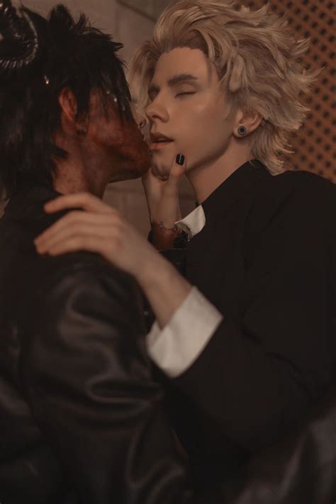 Pin By Drew Caelum On Cosplays Anime Guys Shirtless Hot Anime Couples Mha Cosplay