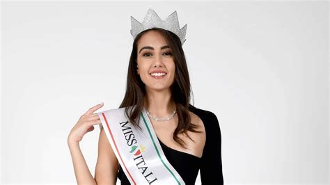 Miss Italia 2021 è Zeudi Di Palma Eletta Dopo Una Gaffe Di Elettra