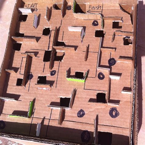 Cardboard Marble Maze: 4 Steps (with Pictures)
