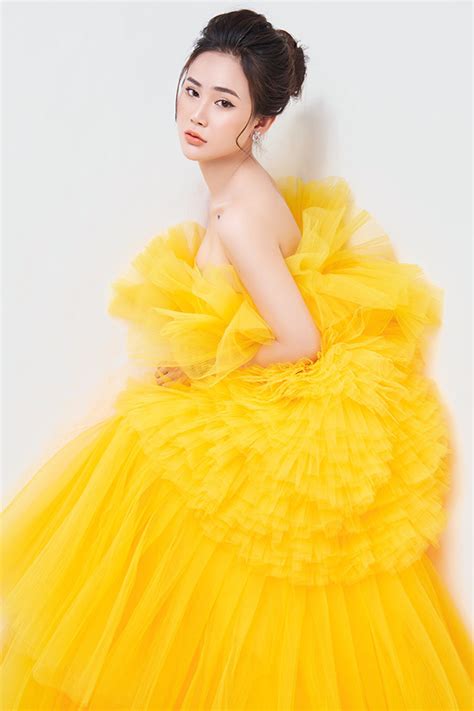 Phạm Thị Như Quỳnh Nàng hot girl x tài sắc vẹn toàn