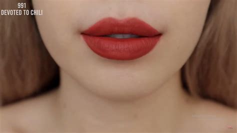 Review son MAC Powder Kiss Liquid Lipcolour dòng son hot bỏng tay chất