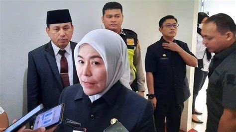 Wawako Palembang Fitrianti Agustinda Tegaskan Sekolah Jangan Pungut