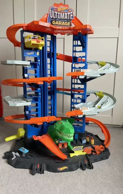 HOT WHEELS ULTIMATE Car Garage T Rex Dinosaur Hardly Used Great Condition 45 00 PicClick UK