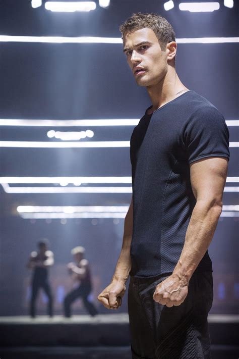 Theo James Wallpapers - Wallpaper Cave
