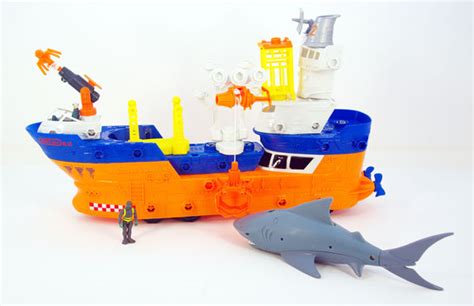 Matchbox Mega Rig Shark Adventure