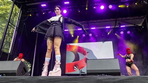 Zakladate Pussy Riot Dostal Osemro N Trest Od Atia Slobody Slovenskoveciverejne