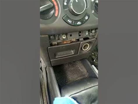 Как снять подстаканник авео т250 - YouTube