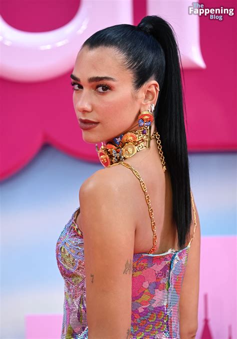 Dua Lipa Displays Her Sexy Tits At The Barbie European Premiere In