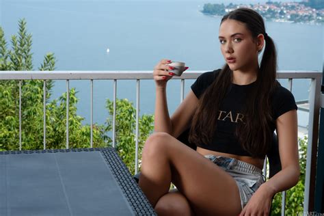 Amateur Girl MetArt Perfect Scenery Vixi Rafi High