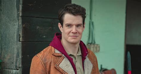 Thức trắng đêm sau khi xem phim Sex Education Rốt cuộc có bao nhiêu bậc cha mẹ giống như tôi