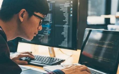 Ngành học hot có điểm chuẩn cao chót vót Thị trường lao động đang khát nhân lực ra trường