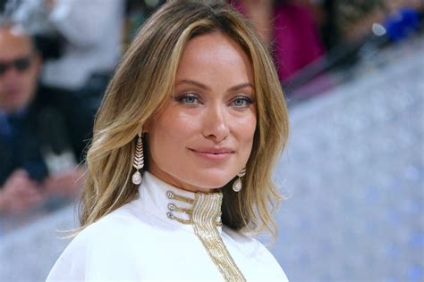 Olivia Wilde est séduisante en blonde
