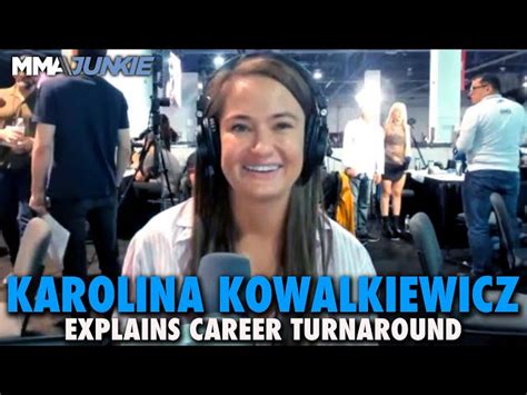 Karolina Kowalkiewicz S Multi Hue Bikini Top Selfie From Below Has Fans Pulses Racing