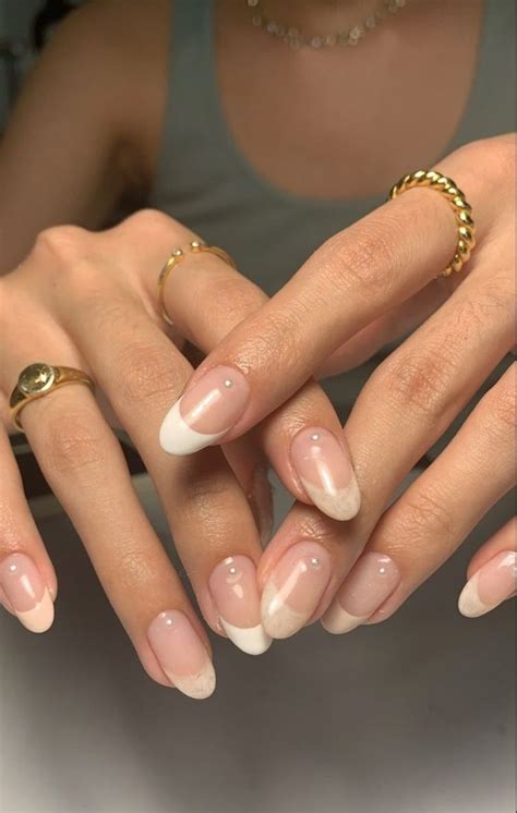 Pin by 𝐈𝐫𝐢 on Nails in 2022 Pearl nails Nail manicure Classy