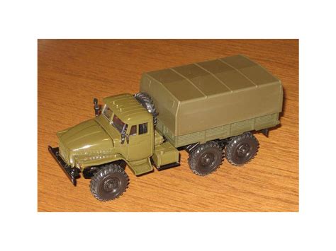 URAL 4320 náklaďák / plachta khaki - Automodels.cz
